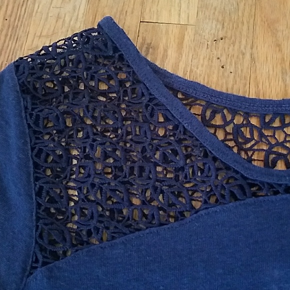 Blue Top - Picture 3 of 6